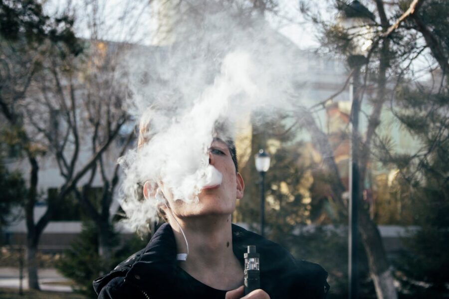 Travelling with Your Vape in Europe: Airline Rules, Country Bans and Customs Limits Explained